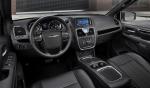Chrysler Town & Country S 2013 года